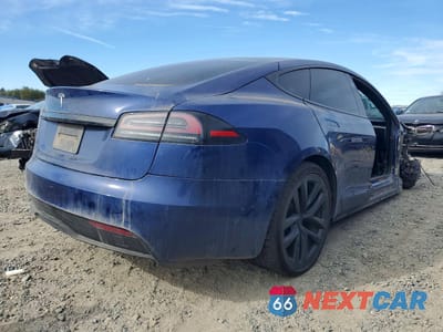 Trzecie zdjęcie samochodu z tyłu: 2022 TESLA MODEL S VIN:5YJSA1E50NF493882 - miniatura