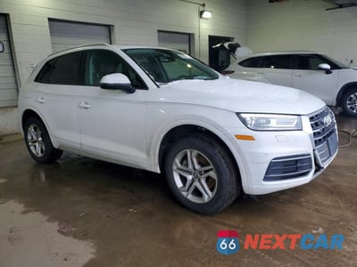 Czwarte zdjęcie samochodu z boku: 2018 AUDI Q5 PREMIUM VIN:WA1ANAFY4J2007980 - miniatura