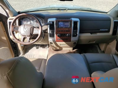 Zdjęcie 8 z 13 samochodu: 2012 DODGE RAM 3500 LARAMIE VIN:3C63DRJL5CG146187 - miniatura