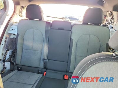 Zdjęcie 10 z 13 samochodu: 2024 VOLVO XC40 CORE VIN:YV4L12UK8R2330629 - miniatura