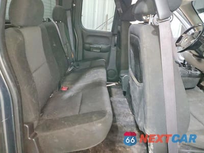 Zdjęcie 10 z 12 samochodu: 2011 CHEVROLET SILVERADO K1500 LT VIN:1GCRKSE34BZ208073 - miniatura