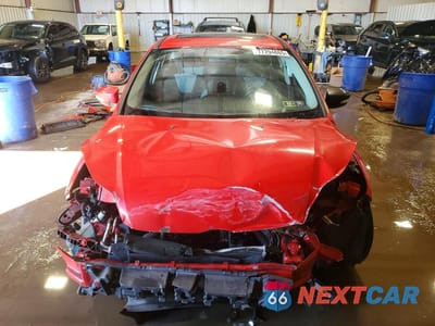 Piąte zdjęcie samochodu w środku: 2012 FORD FOCUS VIN:1FAHP3F21CL283204 - miniatura