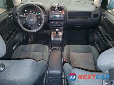 Zdjęcie 8 z 12 samochodu: 2012 JEEP COMPASS SPORT VIN:1C4NJDBBXCD663694 - miniatura