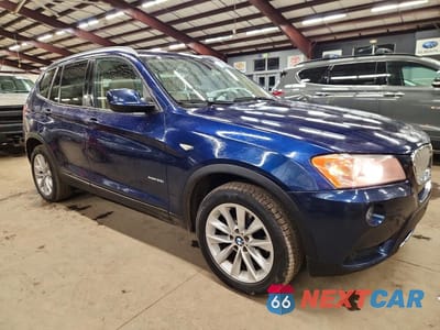 Czwarte zdjęcie samochodu z boku: 2013 BMW X3 XDRIVE28I VIN:5UXWX9C59D0A23186 - miniatura