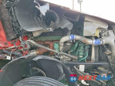 Zdjęcie 7 z 10 samochodu: 2019 VOLVO VNL SEMI TRUCK VIN:4V4NC9EH5KN904226 - miniatura