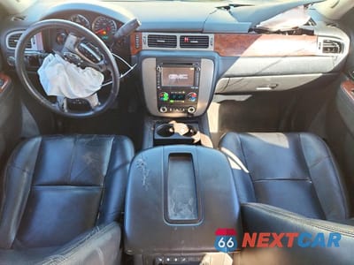 Zdjęcie 8 z 14 samochodu: 2013 GMC YUKON XL C1500 SLT VIN:1GKS1KE00DR370042 - miniatura