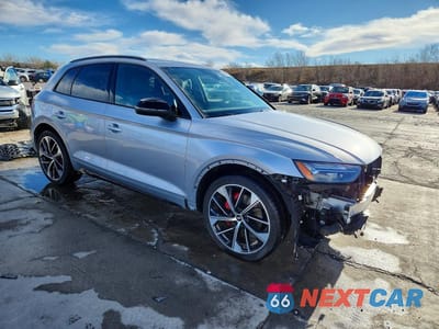 Czwarte zdjęcie samochodu z boku: 2022 AUDI SQ5 PREMIUM PLUS VIN:WA1B4AFY8N2029154 - miniatura