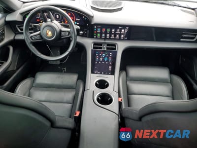 Zdjęcie 8 z 12 samochodu: 2021 PORSCHE TAYCAN VIN:WP0AA2Y16MSA17098 - miniatura