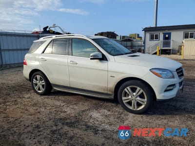 Czwarte zdjęcie samochodu z boku: 2012 MERCEDES-BENZ ML 350 4MATIC VIN:4JGDA5HB1CA022391 - miniatura