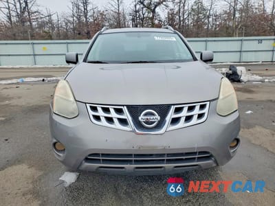 Piąte zdjęcie samochodu w środku: 2013 NISSAN ROGUE S VIN:JN8AS5MV5DW649995 - miniatura