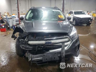 Piąte zdjęcie samochodu w środku: 2018 FORD ESCAPE SE VIN:1FMCU0GD4JUD07073 - miniatura