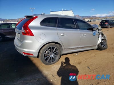 Trzecie zdjęcie samochodu z tyłu: 2017 VOLVO XC60 T6 INSCRIPTION VIN:YV449MRU0H2060622 - miniatura