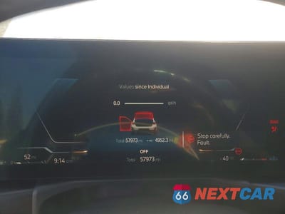 Zdjęcie 9 z 12 samochodu: 2023 BMW 330I VIN:3MW69FF03P8C79967 - miniatura