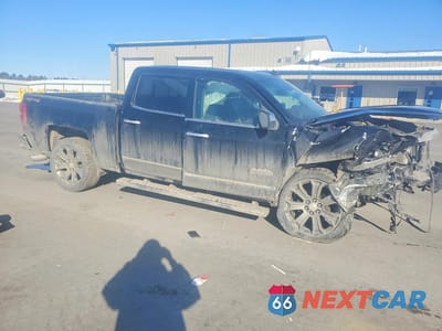 Czwarte zdjęcie samochodu z boku: 2017 CHEVROLET SILVERADO K1500 HIGH COUNTRY VIN:3GCUKTEJ3HG380117 - miniatura