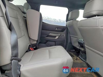Zdjęcie 10 z 11 samochodu: 2025 TOYOTA TUNDRA CREWMAX SR5 VIN:5TFLA5EC1SX037837 - miniatura