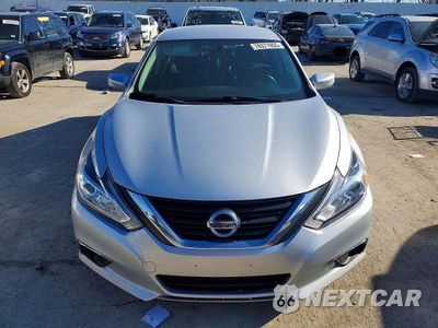 Piąte zdjęcie samochodu w środku: 2016 NISSAN ALTIMA 2.5 SR VIN:1N4AL3AP7GC118988 - miniatura
