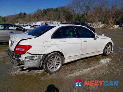 Trzecie zdjęcie samochodu z tyłu: 2014 MERCEDES-BENZ C 300 4MATIC VIN:WDDGF8ABXER304411 - miniatura
