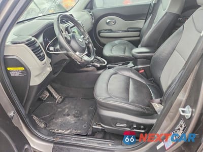 Zdjęcie 7 z 12 samochodu: 2017 KIA SOUL + VIN:KNDJP3A54H7491431 - miniatura