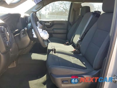 Zdjęcie 7 z 11 samochodu: 2022 CHEVROLET SILVERADO LTD K1500 CUSTOM VIN:1GCPYBEK3NZ221589 - miniatura