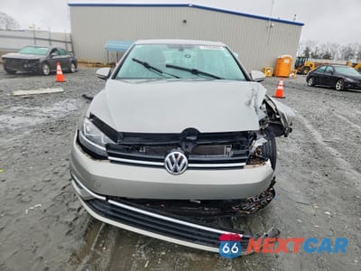 Piąte zdjęcie samochodu w środku: 2018 VOLKSWAGEN GOLF S VIN:3VWB17AU4JM280307 - miniatura