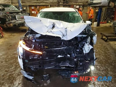 Piąte zdjęcie samochodu w środku: 2025 KIA CARNIVAL LX VIN:KNDNB5K38S6483015 - miniatura