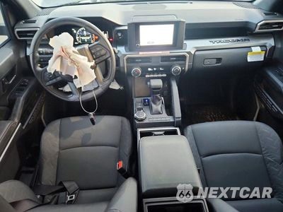 Zdjęcie 8 z 11 samochodu: 2025 TOYOTA TACOMA DOUBLE CAB VIN:3TMLB5JN9SM157640 - miniatura