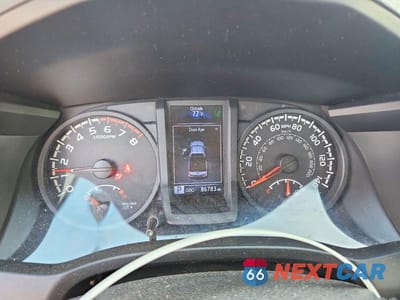 Zdjęcie 9 z 11 samochodu: 2018 TOYOTA TACOMA ACCESS CAB VIN:5TFRX5GN6JX122341 - miniatura