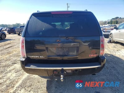 Zdjęcie 6 z 13 samochodu: 2014 GMC YUKON XL DENALI VIN:1GKS1MEF9ER243789 - miniatura