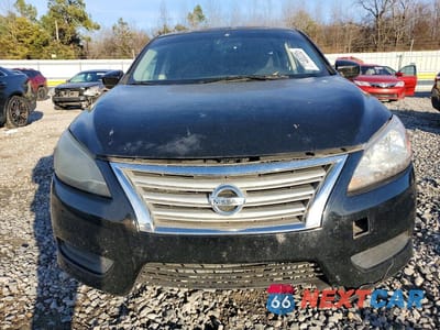 Piąte zdjęcie samochodu w środku: 2015 NISSAN SENTRA S VIN:3N1AB7AP6FY277952 - miniatura