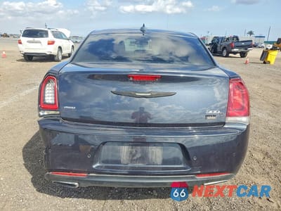 Zdjęcie 6 z 11 samochodu: 2017 CHRYSLER 300 S VIN:2C3CCAGG2HH565701 - miniatura