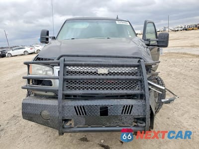 Piąte zdjęcie samochodu w środku: 2007 GMC SIERRA K2500 HEAVY DUTY VIN:1GTHK23DX7F177914 - miniatura