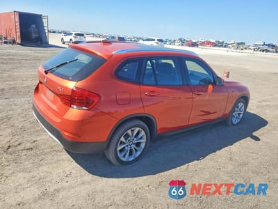 Trzecie zdjęcie samochodu z tyłu: 2014 BMW X1 XDRIVE28I VIN:WBAVL1C51EVY21724 - miniatura