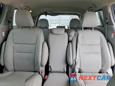 Zdjęcie 10 z 13 samochodu: 2019 TOYOTA SIENNA XLE 8-PASSENGER VIN:5TDYZ3DC5KS995504 - miniatura
