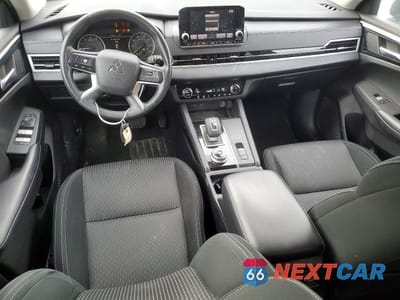 Zdjęcie 8 z 13 samochodu: 2024 MITSUBISHI OUTLANDER ES VIN:JA4J4UA86RZ008255 - miniatura