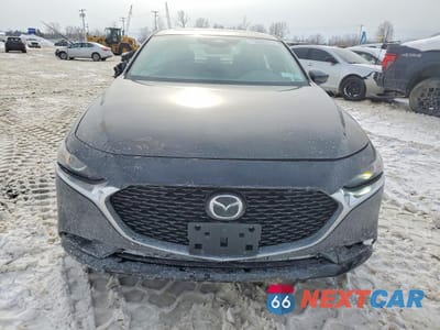 Piąte zdjęcie samochodu w środku: 2024 MAZDA 3 PREFERRED VIN:3MZBPACM6RM407918 - miniatura