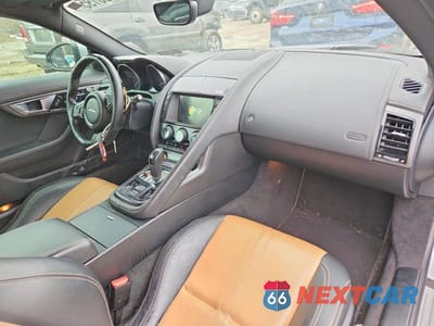 Zdjęcie 8 z 12 samochodu: 2015 JAGUAR F-TYPE R VIN:SAJWA6DA3FMK16201 - miniatura