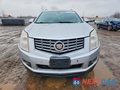 Piąte zdjęcie samochodu w środku: 2016 CADILLAC SRX PERFORMANCE COLLECTION VIN:3GYFNCE39GS563934 - miniatura