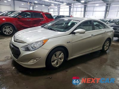 2013 HYUNDAI SONATA HYBRID BASE KMHEC4A48DA093223 - główne zdjęcie licytacji z USA - miniatura