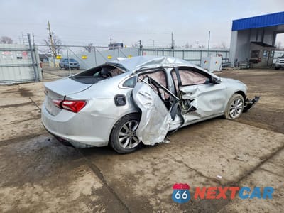 Trzecie zdjęcie samochodu z tyłu: 2020 CHEVROLET MALIBU LT VIN:1G1ZD5ST0LF075050 - miniatura