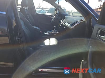 Piąte zdjęcie samochodu w środku: 2011 AUDI Q5 PREMIUM PLUS VIN:WA1DKAFPJBA002154 - miniatura