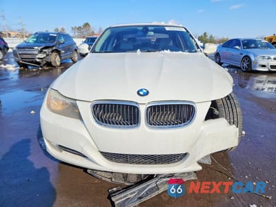 Piąte zdjęcie samochodu w środku: 2011 BMW 328 XI SULEV VIN:WBAPK5C56BA657070 - miniatura