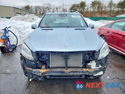 Piąte zdjęcie samochodu w środku: 2016 MERCEDES-BENZ GLE 300D 4MATIC VIN:4JGDA0EB8GA689021 - miniatura