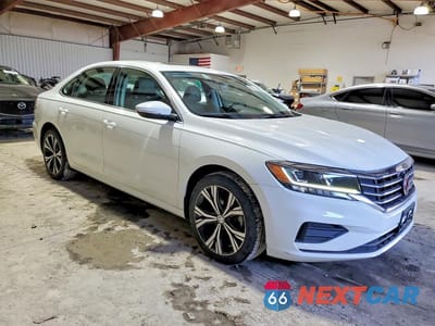 Czwarte zdjęcie samochodu z boku: 2021 VOLKSWAGEN PASSAT SE VIN:1VWSA7A32MC018699 - miniatura
