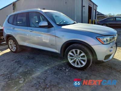 Czwarte zdjęcie samochodu z boku: 2017 BMW X3 XDRIVE28I VIN:5UXWX9C53H0T04676 - miniatura