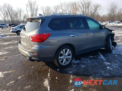 Trzecie zdjęcie samochodu z tyłu: 2019 NISSAN PATHFINDER SL VIN:5N1DR2MM5KC602096 - miniatura