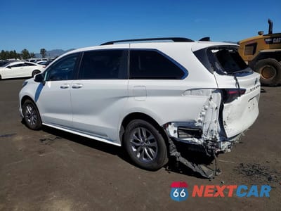 Drugie zdjęcie samochodu z przodu: 2023 TOYOTA SIENNA LE 8-PASSENGER VIN:5TDBRKEC7PS144519 - miniatura