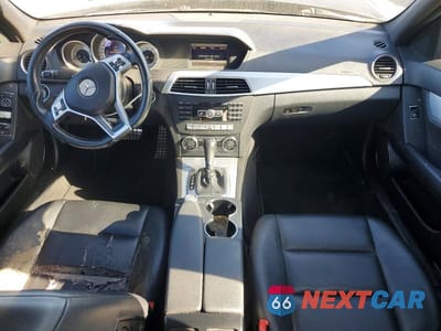 Zdjęcie 8 z 12 samochodu: 2013 MERCEDES-BENZ C 250 VIN:WDDGF4HB7DA796570 - miniatura
