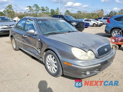 Czwarte zdjęcie samochodu z boku: 2004 HYUNDAI SONATA GLS VIN:KMHWF35H34A005827 - miniatura