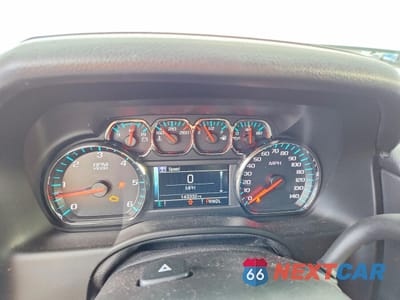 Zdjęcie 9 z 13 samochodu: 2017 GMC YUKON XL K1500 SLT VIN:1GKS2GKC4HR193655 - miniatura