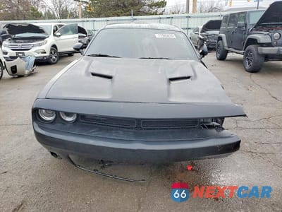 Piąte zdjęcie samochodu w środku: 2021 DODGE CHALLENGER SXT VIN:2C3CDZAG7MH641587 - miniatura